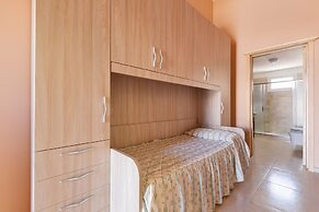 2038 Villetta Gloria