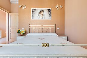 2038 Villetta Gloria