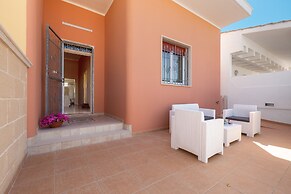 2038 Villetta Gloria