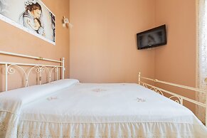 2038 Villetta Gloria