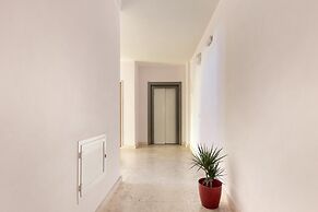 2123 Appartamento White and Red