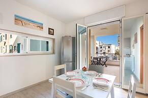 2123 Appartamento White and Red