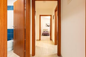 2123 Appartamento White and Red