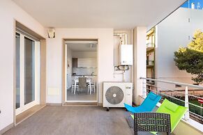 2123 Appartamento White and Red