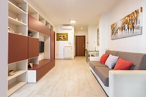 2123 Appartamento White and Red