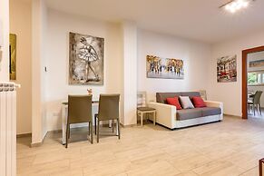 2123 Appartamento White and Red