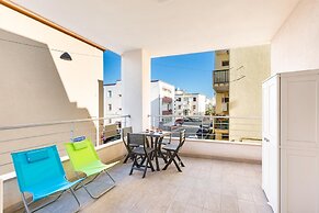 2123 Appartamento White and Red