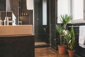 STAY&CO Lisbon Santa Apolonia