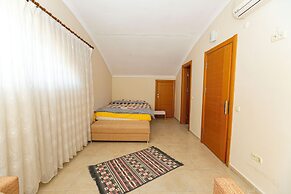 Paradise Town Villa Daisy