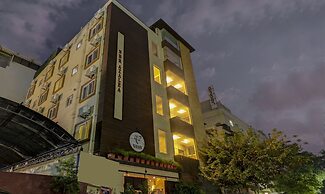 Treebo 12 Degrees West Domlur