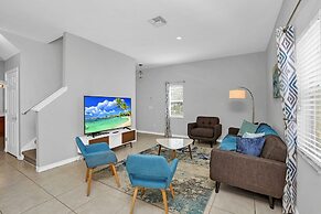 Roomy Town Home, Mickey-themed Bedroom! #4bv550