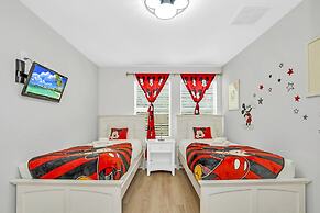 Roomy Town Home, Mickey-themed Bedroom! #4bv550