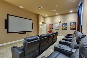 Roomy Town Home, Mickey-themed Bedroom! #4bv550