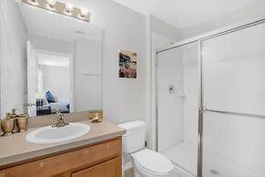 Roomy Town Home, Mickey-themed Bedroom! #4bv550