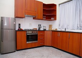 Deluxe 1- Bedroom Apartment With Swimming Pool