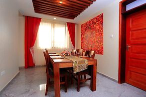 Deluxe 3-bed Apartment With Swimming Pool