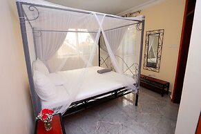 Deluxe 1- Bedroom Apartment With Swimming Pool