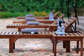 Deluxe 3-bed Apartment With Swimming Pool