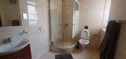 Deluxe 1- Bedroom Apartment With Swimming Pool