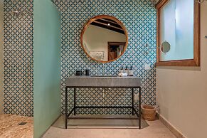 Maxwell Residences at Indah