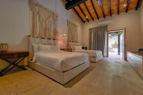 Maxwell Residences at Indah