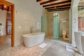 Maxwell Residences at Indah