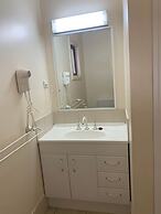 Outback Quarters Motel Hay and Restaurant