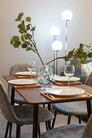 Elms Way No33 - Donnini Apartments