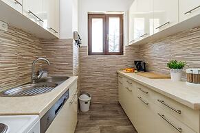 Pool House Tea Krk Island