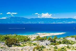 Pool House Tea Krk Island