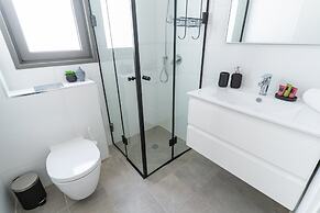 Sunny Haven Sea View Escape by Sea N Rent