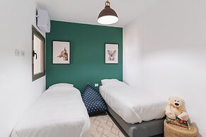 Sunny Haven Sea View Escape by Sea N Rent