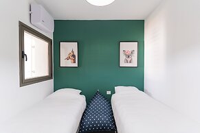 Sunny Haven Sea View Escape by Sea N Rent