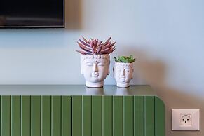 Sunny Haven Sea View Escape by Sea N Rent