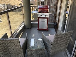 Luxurious Honeymoon & Anniversary Suite