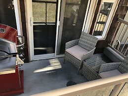 Luxurious Honeymoon & Anniversary Suite