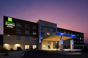 Holiday Inn Express & Suites Bullhead City by IHG