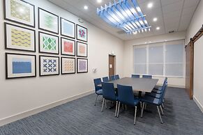 Holiday Inn Express & Suites Firestone Longmont by IHG