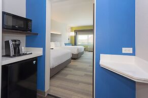 Holiday Inn Express & Suites Firestone Longmont by IHG