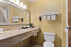 Portland Inn & Suites