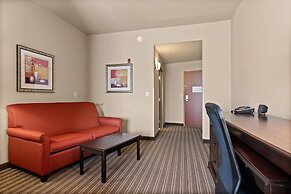 Portland Inn & Suites