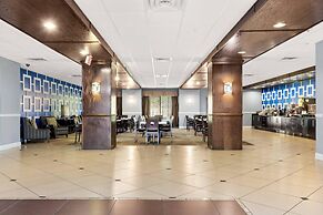 Portland Inn & Suites