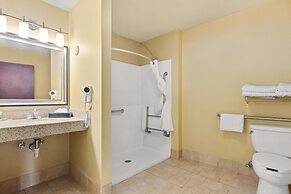 Portland Inn & Suites