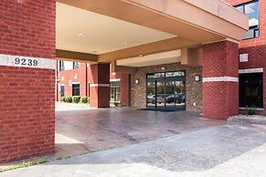 Portland Inn & Suites