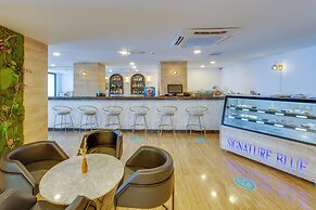 Signature Blue Resort Kuşadası