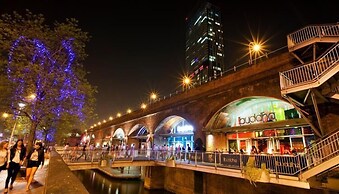 Manchester City Centre Apartment 1 Bed +sofa Bed