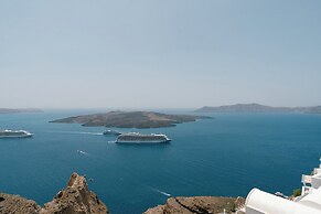 Anemos Fira Caldera View