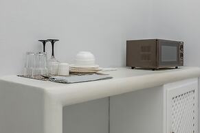 Anemos Fira Caldera View