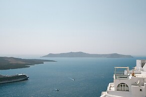 Anemos Fira Caldera View