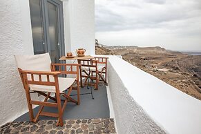 Anemos Fira Caldera View